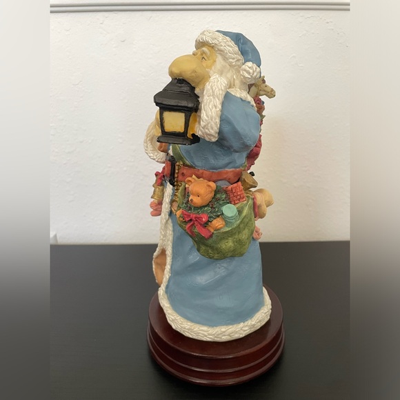 Vintage Santa Claus Musical blue figure plays “We Wish You A Merry Christmas” - Picture 5 of 7
